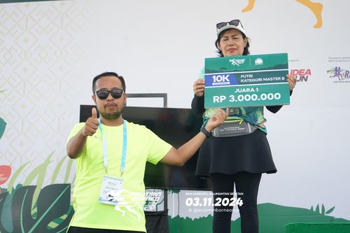Race photo from Arutmin Borneo Run 2024
