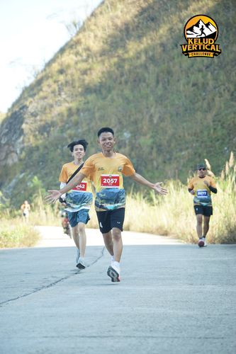 Race photo from Kelud Vertical Challenge 2024