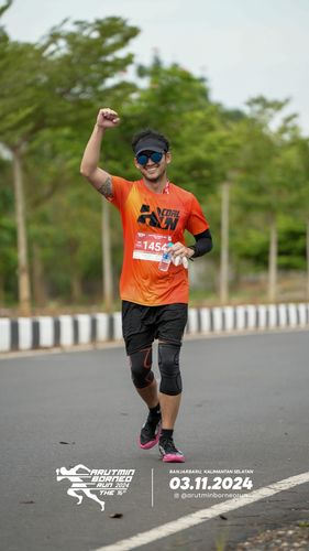 Race photo from Arutmin Borneo Run 2024