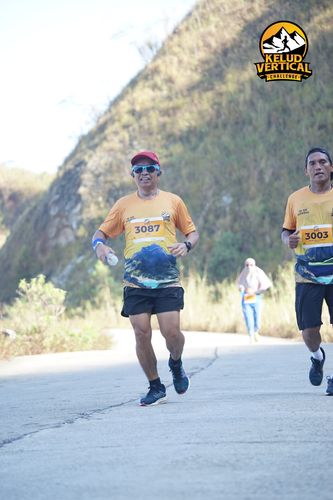 Race photo from Kelud Vertical Challenge 2024