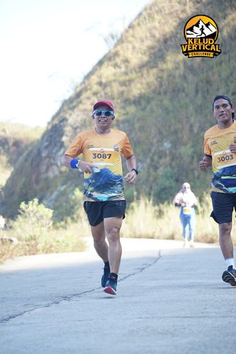 Race photo from Kelud Vertical Challenge 2024