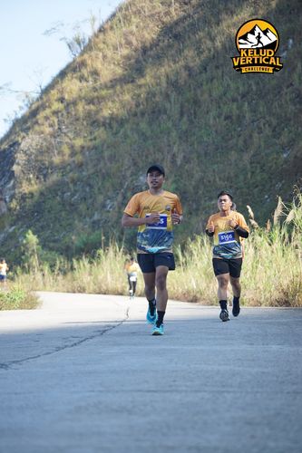 Race photo from Kelud Vertical Challenge 2024