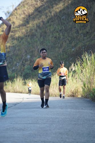 Race photo from Kelud Vertical Challenge 2024