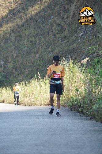 Race photo from Kelud Vertical Challenge 2024