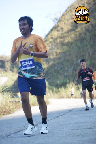 Race photo from Kelud Vertical Challenge 2024