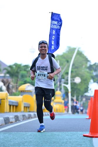 Race photo from KEMLU RUN 2025
