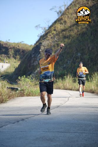 Race photo from Kelud Vertical Challenge 2024