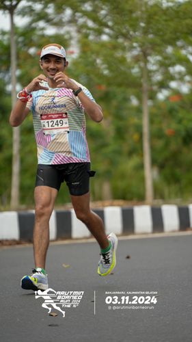 Race photo from Arutmin Borneo Run 2024