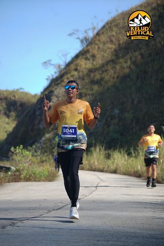 Race photo from Kelud Vertical Challenge 2024
