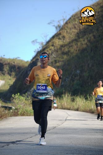 Race photo from Kelud Vertical Challenge 2024