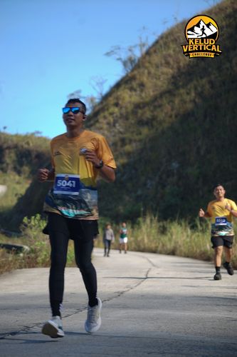 Race photo from Kelud Vertical Challenge 2024