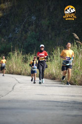 Race photo from Kelud Vertical Challenge 2024