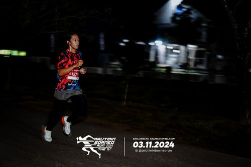 Race photo from Arutmin Borneo Run 2024