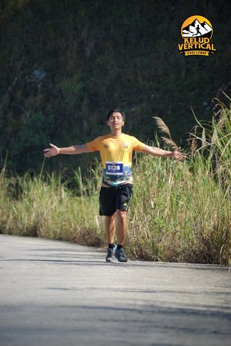 Race photo from Kelud Vertical Challenge 2024