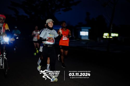 Race photo from Arutmin Borneo Run 2024