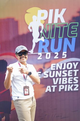 Race photo from PIK NITE RUN VIBES