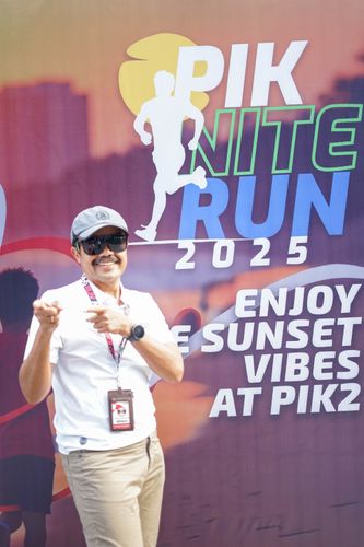 Race photo from PIK NITE RUN VIBES