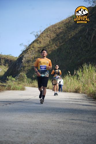 Race photo from Kelud Vertical Challenge 2024
