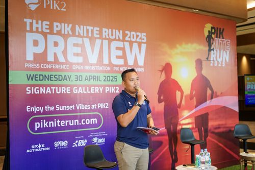 Race photo from PIK NITE RUN VIBES