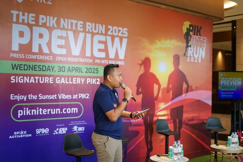 Race photo from PIK NITE RUN VIBES
