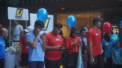 Race photo from Happy One Decade Unpad Runner