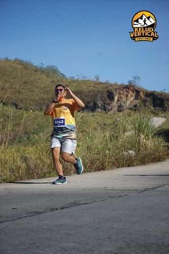 Race photo from Kelud Vertical Challenge 2024