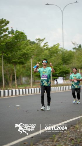 Race photo from Arutmin Borneo Run 2024