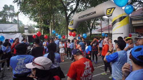 Race photo from Happy One Decade Unpad Runner