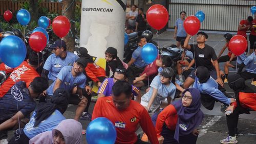 Race photo from Happy One Decade Unpad Runner