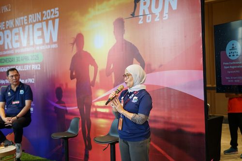 Race photo from PIK NITE RUN VIBES