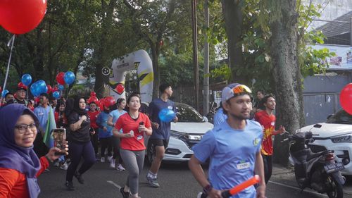 Race photo from Happy One Decade Unpad Runner