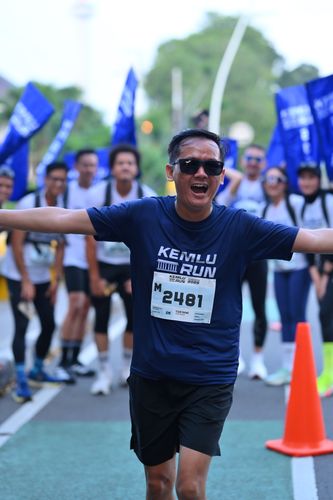 Race photo from KEMLU RUN 2025