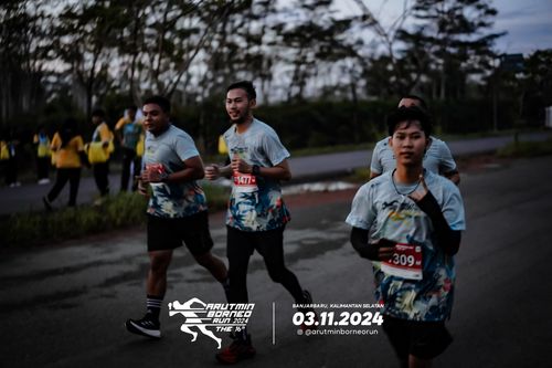 Race photo from Arutmin Borneo Run 2024