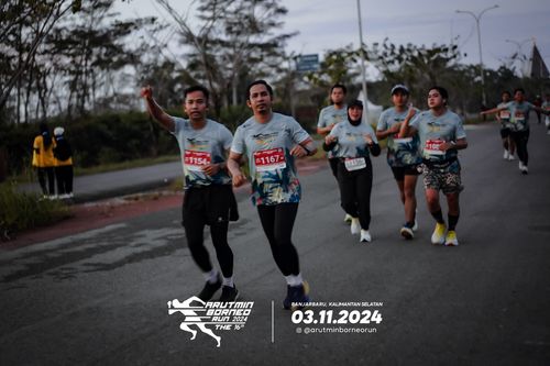 Race photo from Arutmin Borneo Run 2024