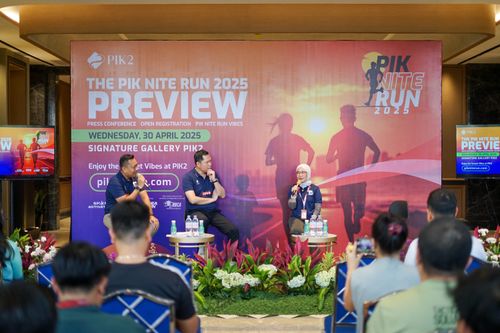 Race photo from PIK NITE RUN VIBES