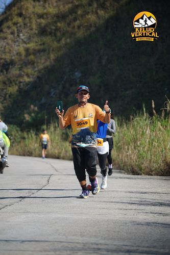 Race photo from Kelud Vertical Challenge 2024