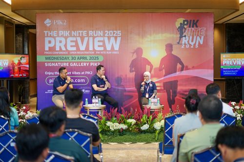 Race photo from PIK NITE RUN VIBES