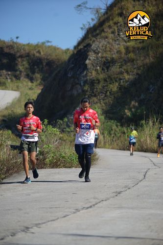 Race photo from Kelud Vertical Challenge 2024