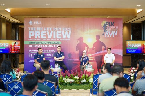 Race photo from PIK NITE RUN VIBES