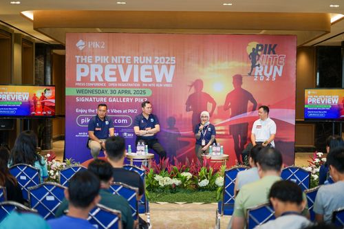 Race photo from PIK NITE RUN VIBES
