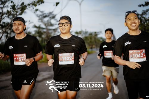 Race photo from Arutmin Borneo Run 2024
