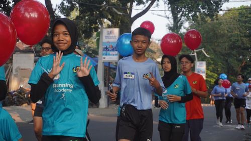 Race photo from Happy One Decade Unpad Runner