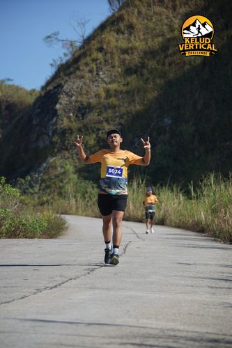 Race photo from Kelud Vertical Challenge 2024