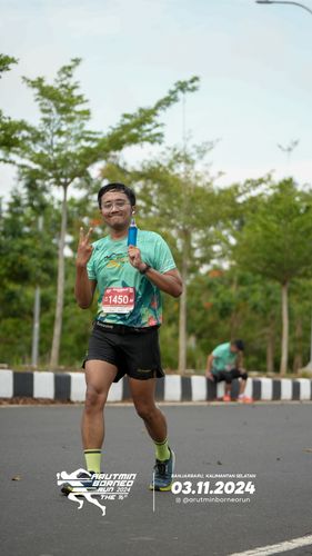 Race photo from Arutmin Borneo Run 2024