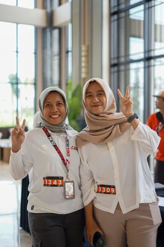 Race photo from PIK NITE RUN VIBES