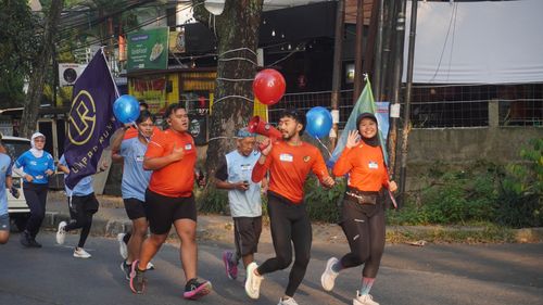 Race photo from Happy One Decade Unpad Runner