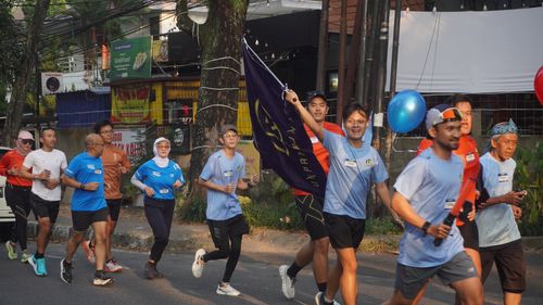 Race photo from Happy One Decade Unpad Runner