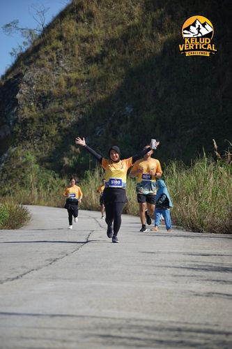 Race photo from Kelud Vertical Challenge 2024