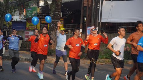 Race photo from Happy One Decade Unpad Runner