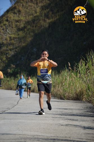 Race photo from Kelud Vertical Challenge 2024